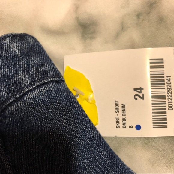 Brand NEW button up denim skirt from Forever 21 - Picture 4 of 4